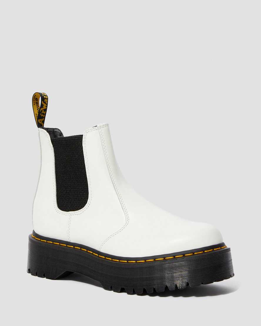 https://i1.adis.ws/i/drmartens/25055100.87.jpg?$large$2976 Smooth Leather Platform Chelsea Boots | Dr Martens