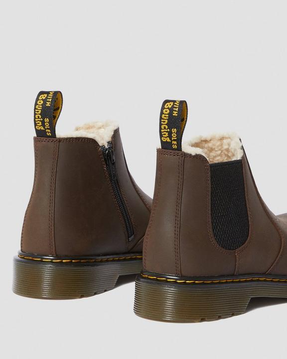 https://i1.adis.ws/i/drmartens/25101201.87.jpg?$large$Youth 2976 Faux Fur Lined Chelsea Boots Dr. Martens