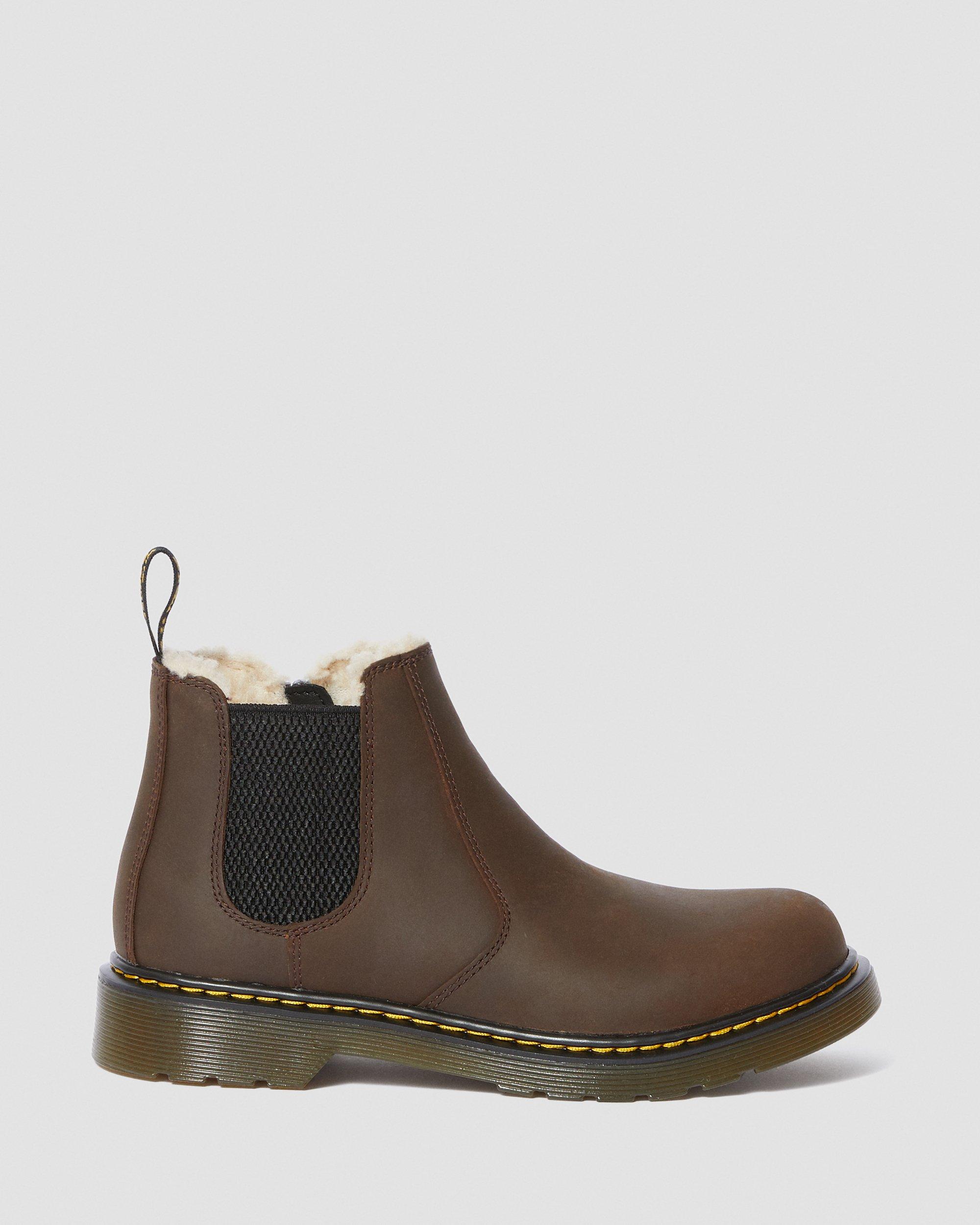 https://i1.adis.ws/i/drmartens/25101201.87.jpg?$large$Youth 2976 Faux Fur Lined Chelsea Boots Dr. Martens
