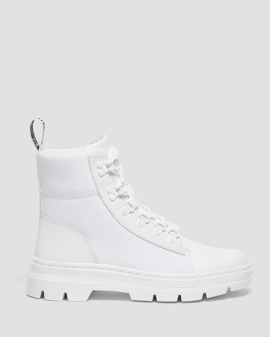 https://i1.adis.ws/i/drmartens/25102100.88.jpg?$large$Combs Botas Casuales Poly para Mujer | Dr Martens