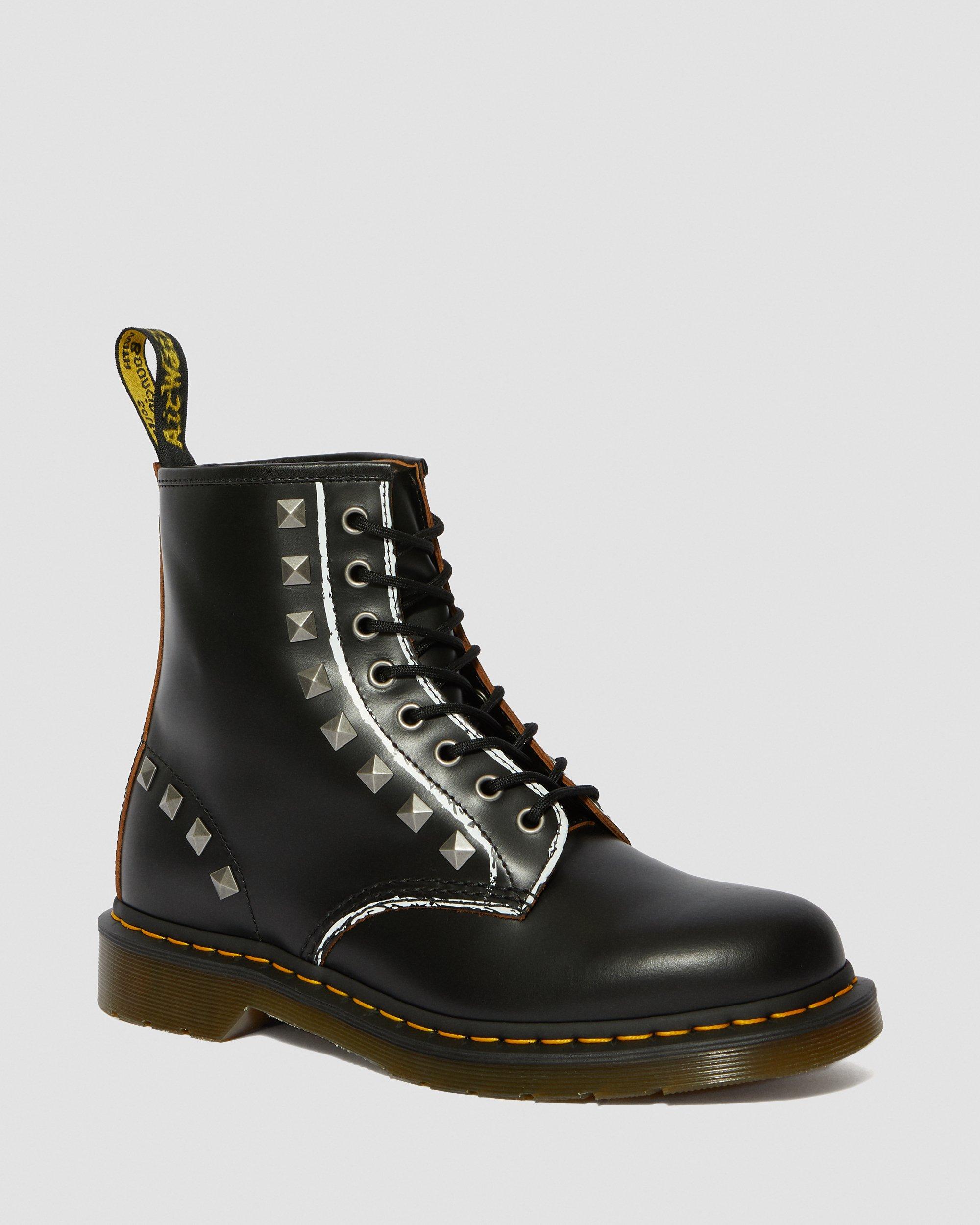 靴 Dr.Martens 1460 Stud in BLACK | Dr. Martens™
