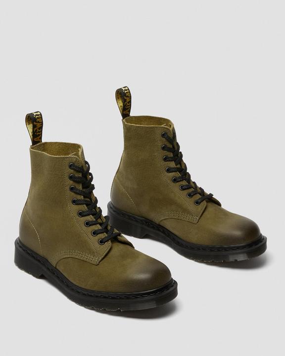 https://i1.adis.ws/i/drmartens/25574305.87.jpg?$large$1460 TITAN MONO LEATHER ANKLE BOOTS Dr. Martens