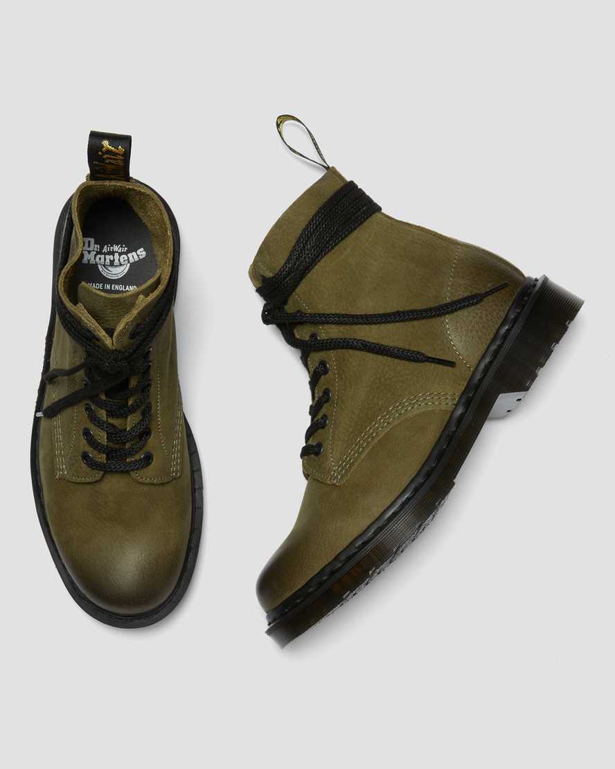 https://i1.adis.ws/i/drmartens/25574305.87.jpg?$large$1460 Pascal Made In England Titan Leather Boots | Dr Martens