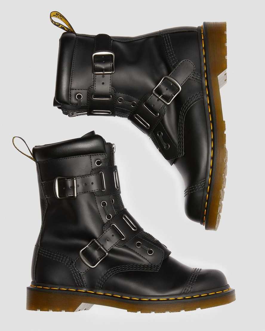 1490 Quynn Smooth Leather Buckle Lace Up Boots Dr. Martens