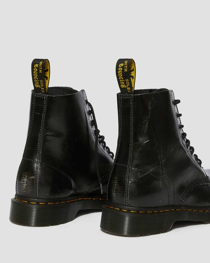 1460 BRUSH OFF LEATHER ANKLE BOOTS | Dr Martens