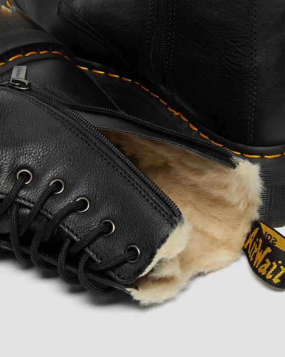 Jadon-platformstøvler i læder med imiteret pelsforing i sortJadon-platformstøvler i læder med imiteret pelsforing Dr. Martens