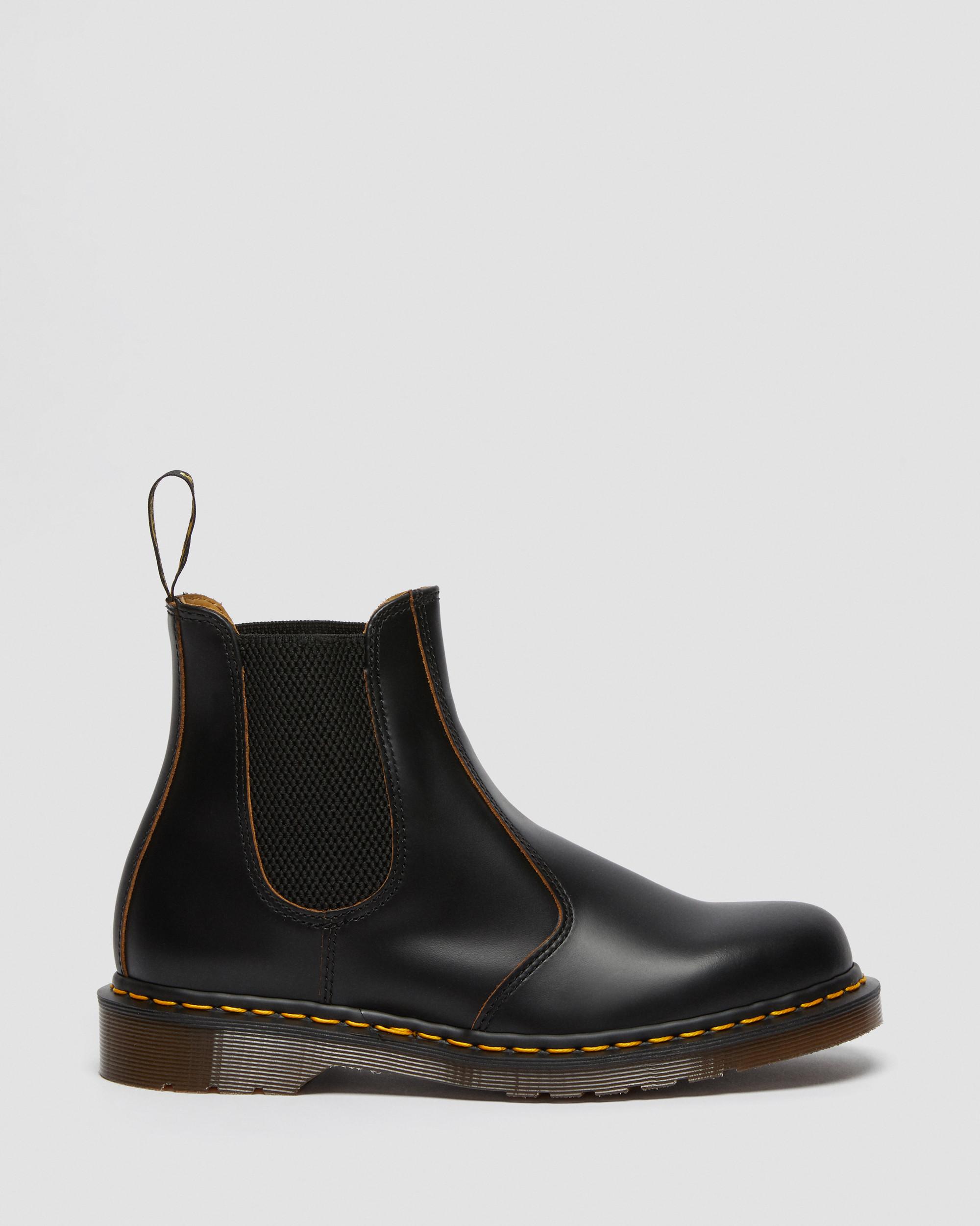 2976 Vintage Made in England Chelsea Boots in Black