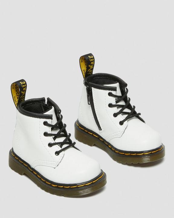 https://i1.adis.ws/i/drmartens/25809100.87.jpg?$large$Infant 1460 Leather Lace Up Boots Dr. Martens