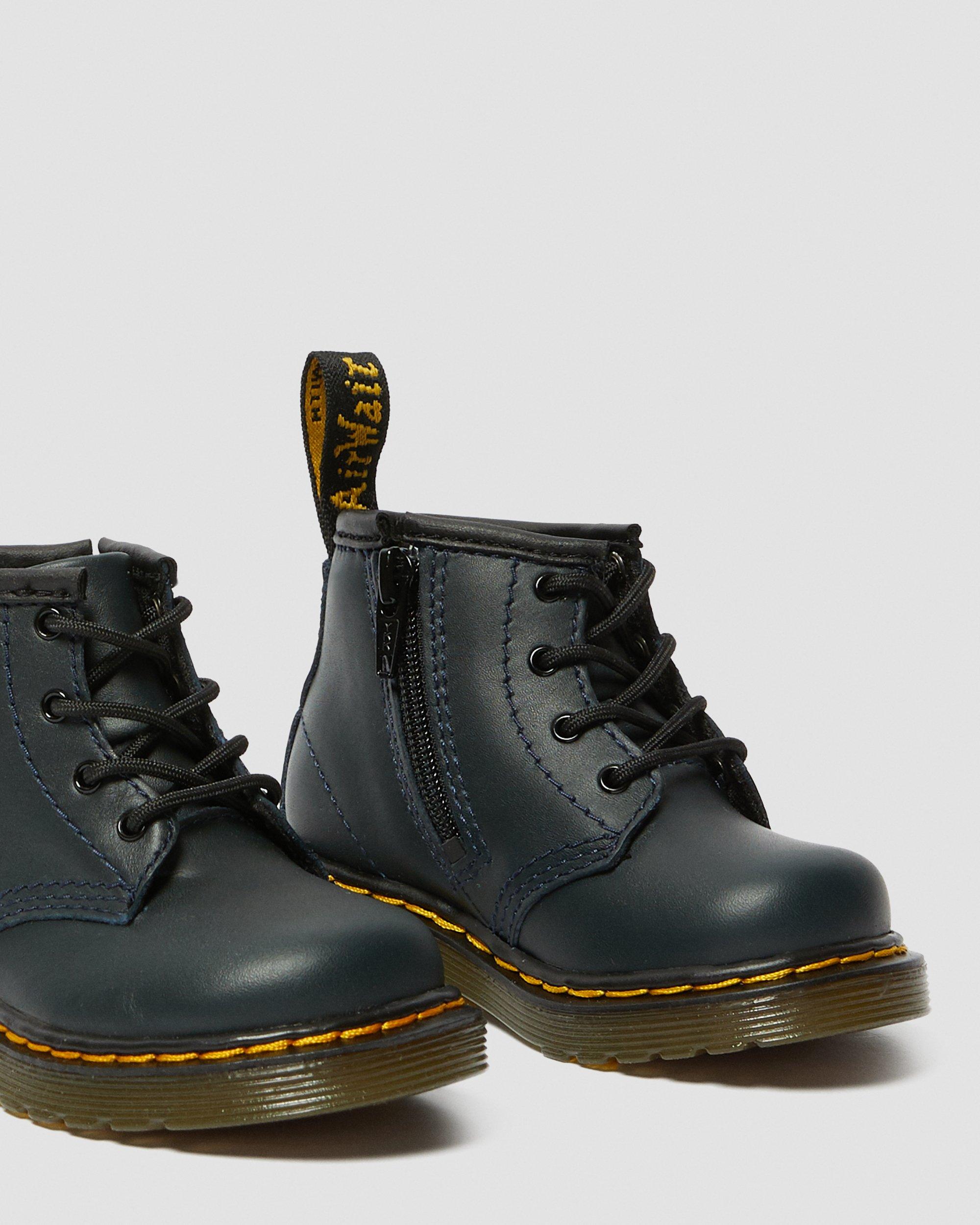 Leather Lace Up | Dr. Martens
