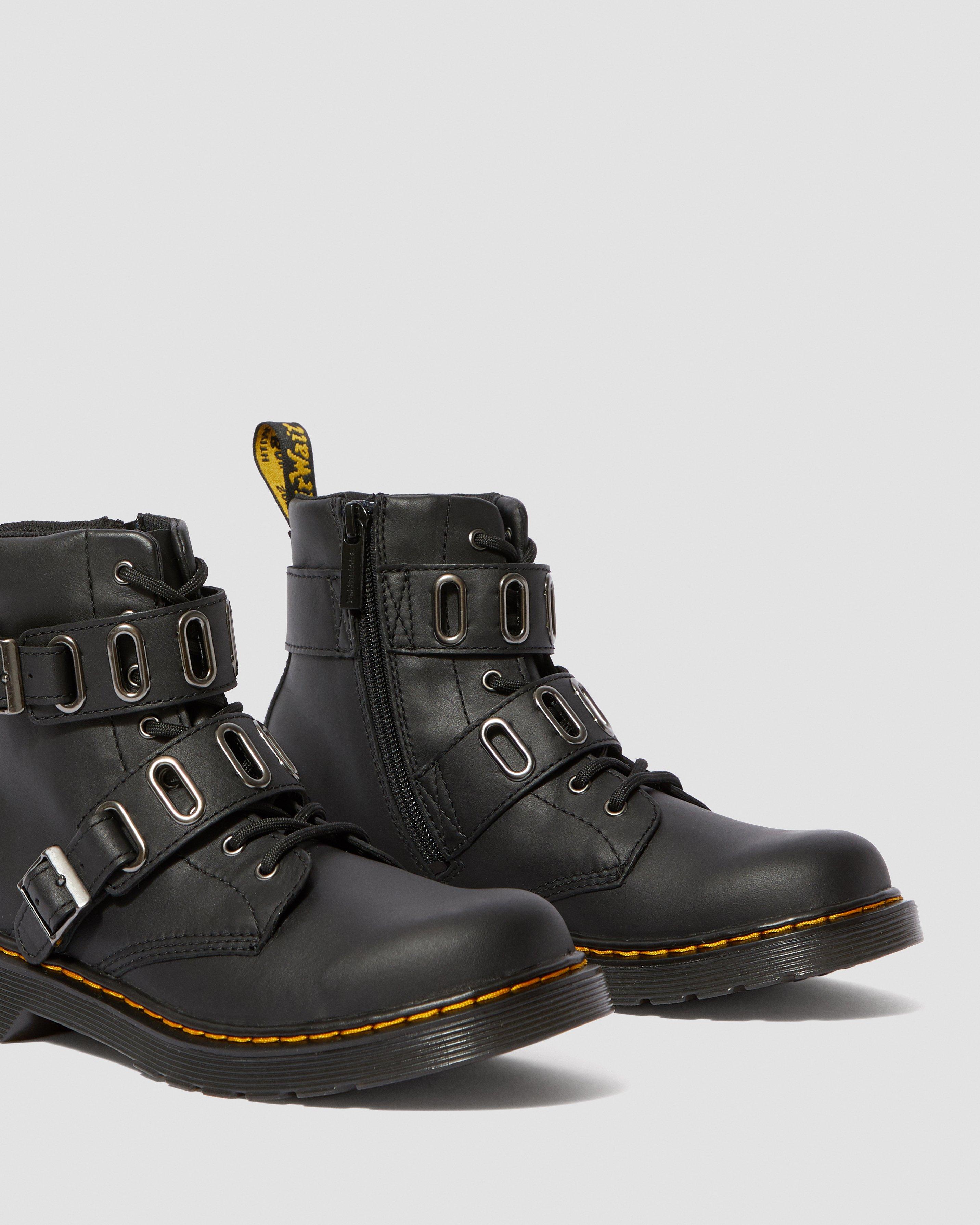 Youth 1460 Quynn Leather Buckle Boots in BLACK | Dr. Martens™