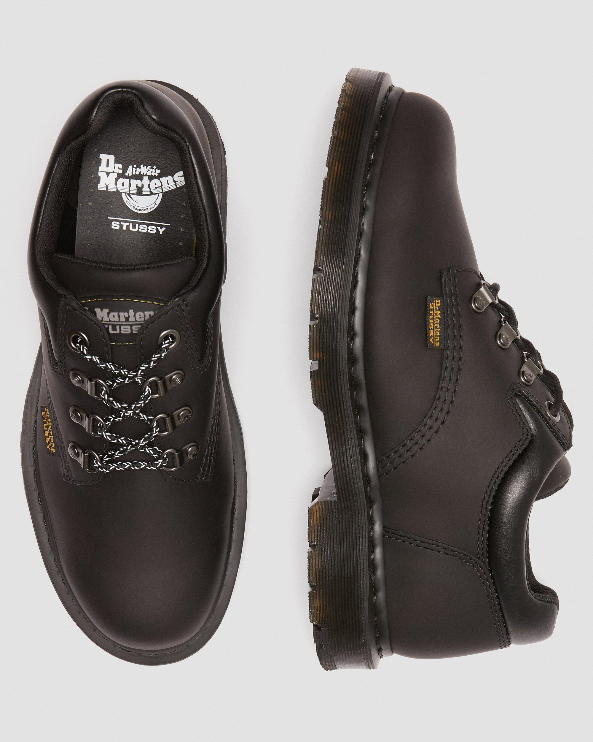 STÜSSY 8053 HY en BLACK | Dr. Martens™
