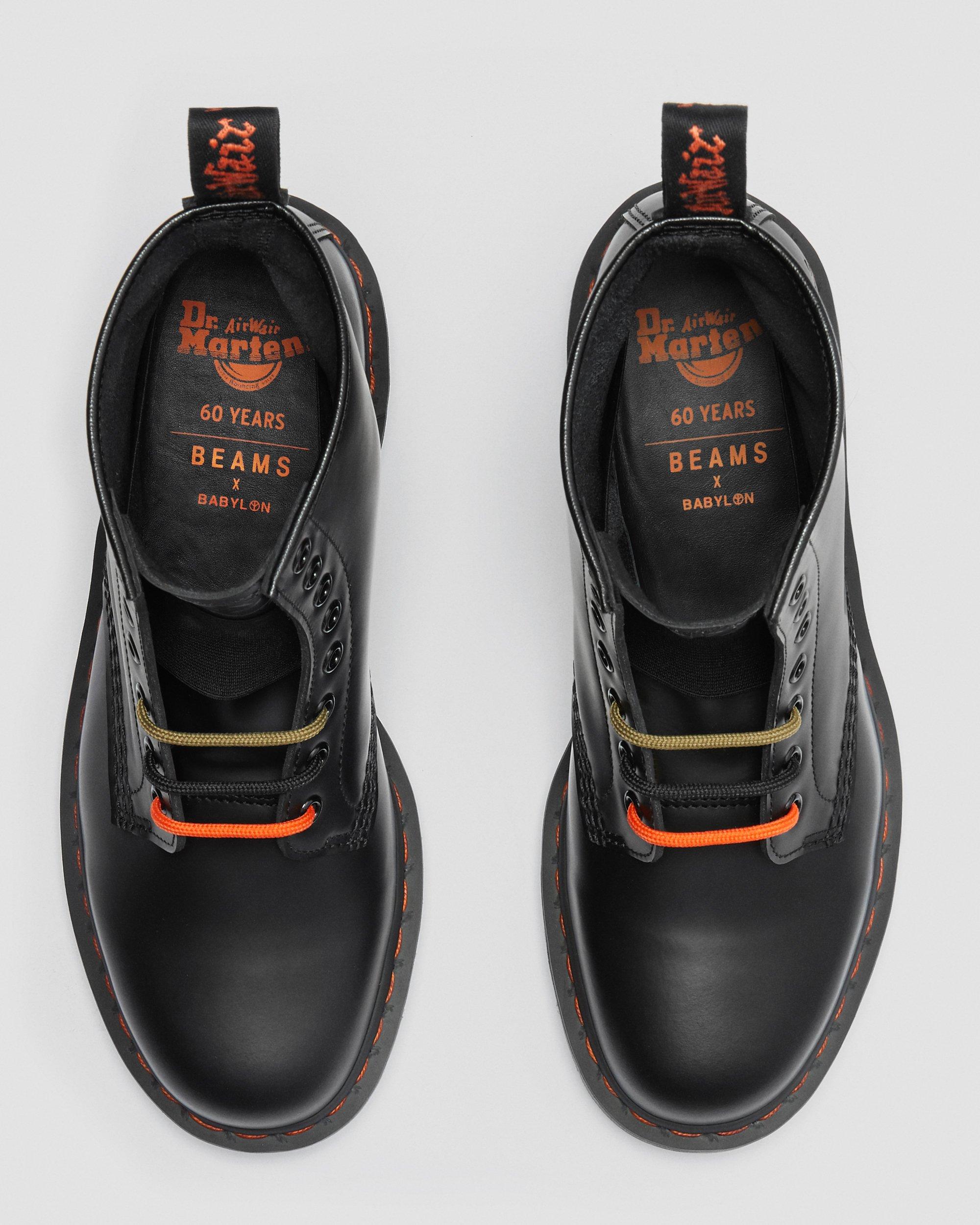 1460 BEAMS X BABYLON LEDER-SCHNÜRSTIEFEL in BLACK | Dr. Martens™