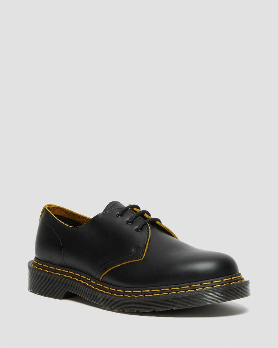 https://i1.adis.ws/i/drmartens/26101032.88.jpg?$large$1461 DOUBLE STITCH LEATHER SHOES | Dr Martens