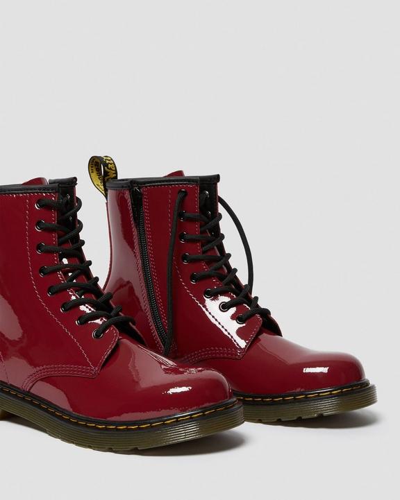 https://i1.adis.ws/i/drmartens/26114655.87.jpg?$large$Youth 1460 Patent Leather Lace Up Boots Dr. Martens