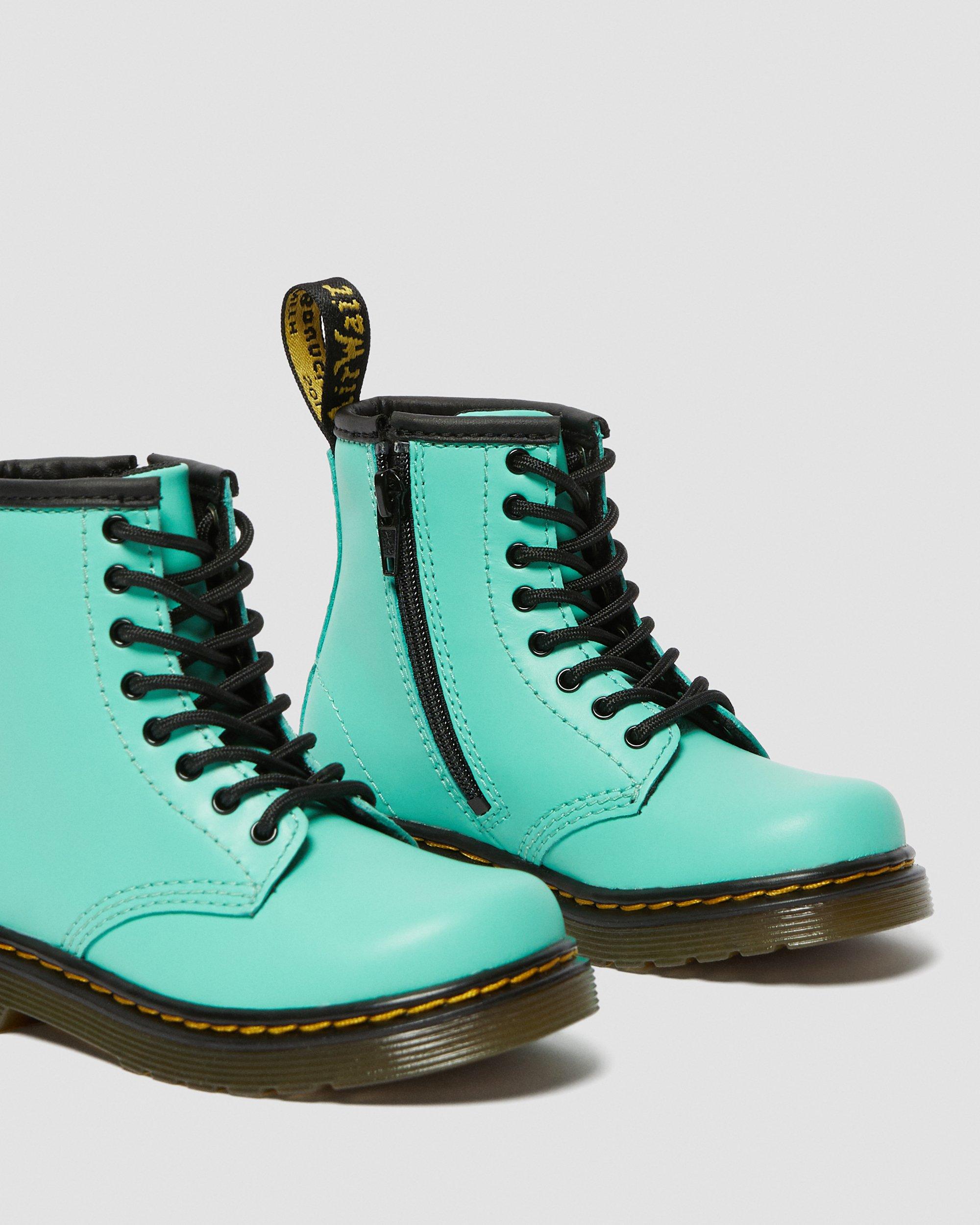 わさび Dr.Martens キッズ8ホールブーツ　グリーン わさび Dr.Martens キッズ8ホールブーツ グリーン わさび様 専用 Dr