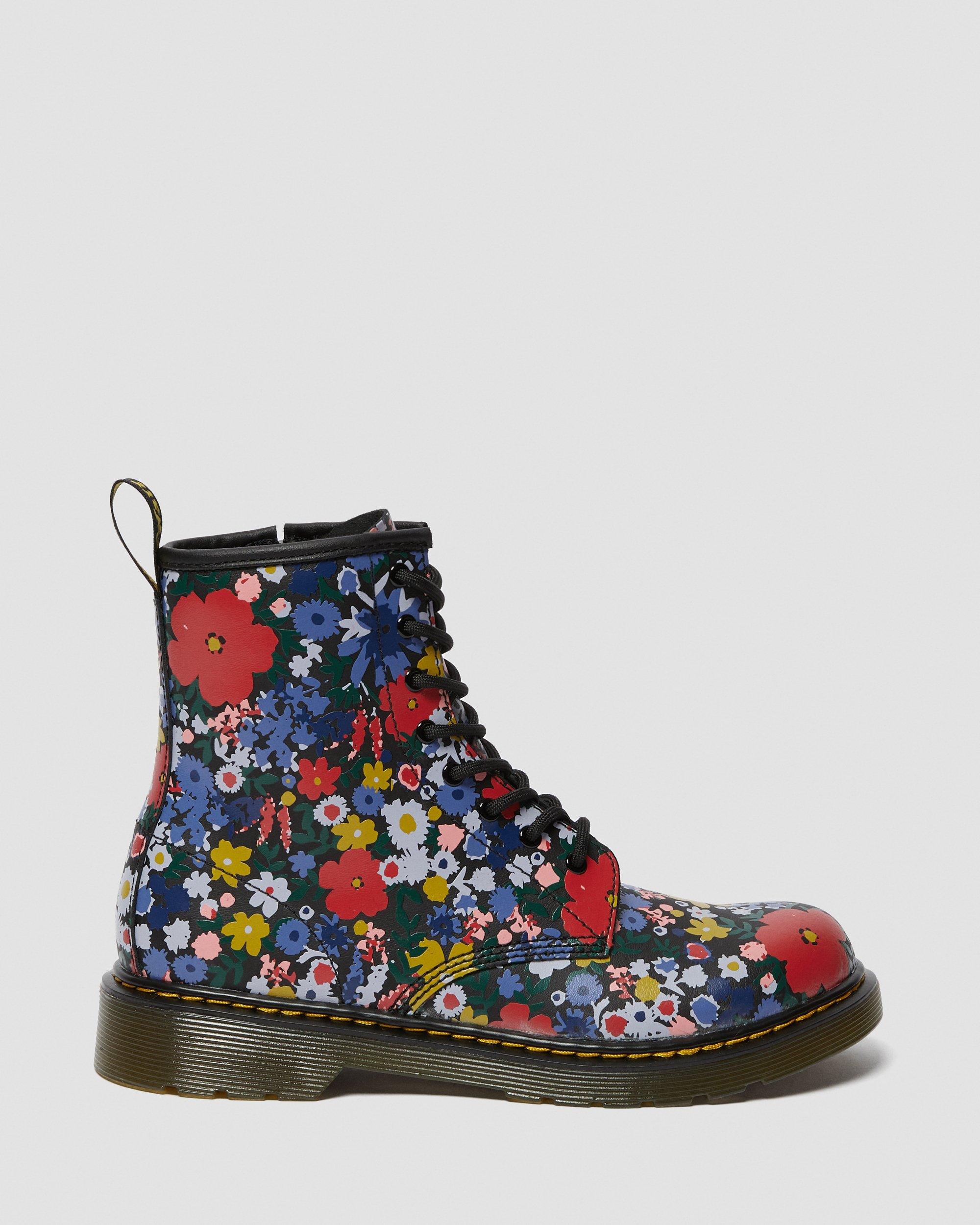 1460 WANDERFLORA Y in BLACK | Dr. Martens™