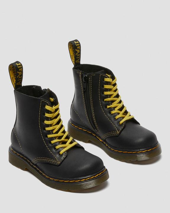 https://i1.adis.ws/i/drmartens/26189001.87.jpg?$large$Toddler 1460 Pablo Leather Lace Up Boots Dr. Martens