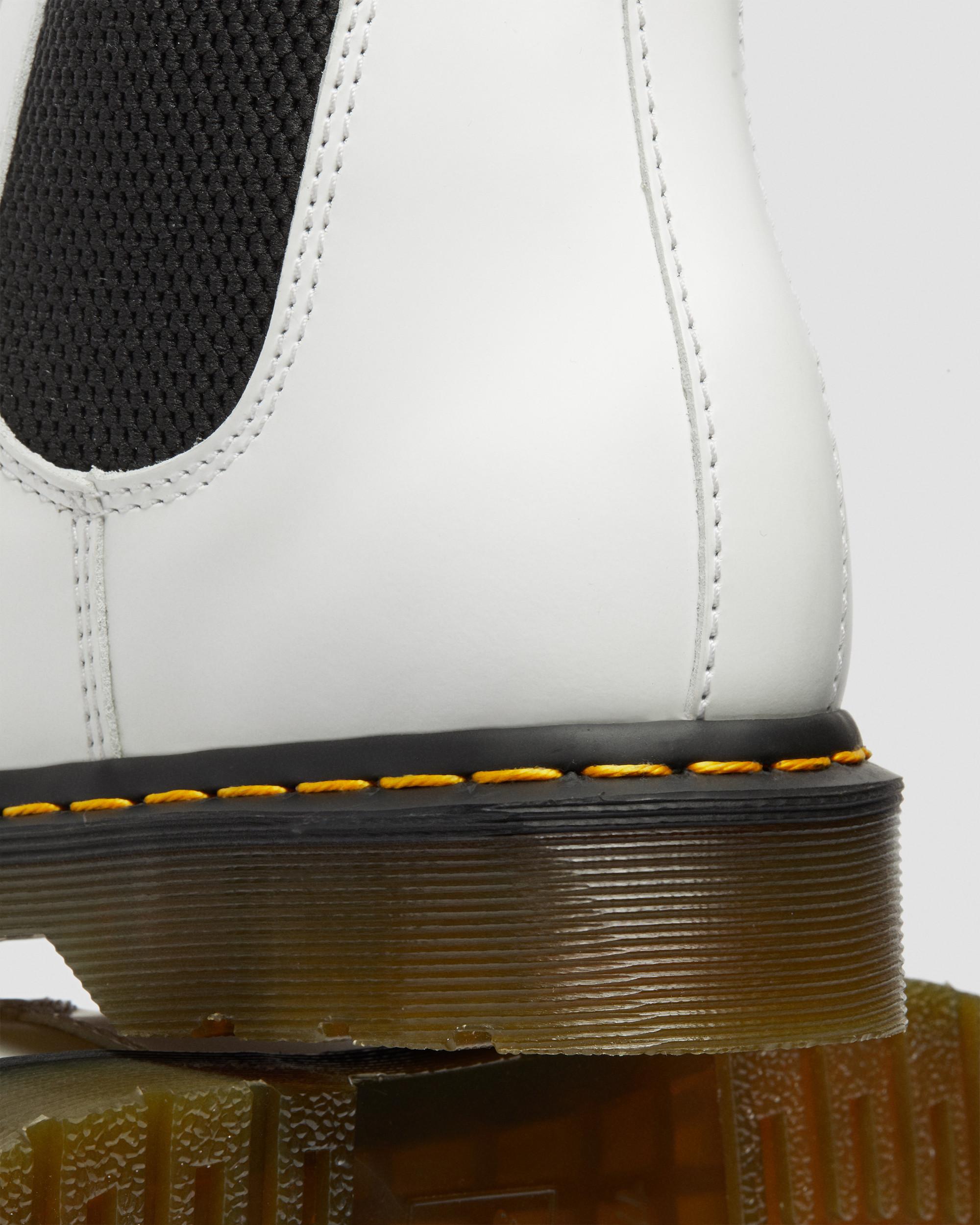 2976 Glattleder Chelsea Boots mit gelben Nahten