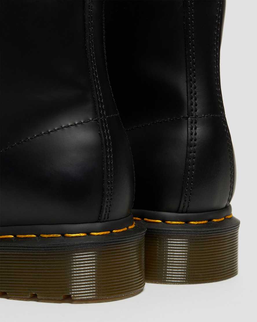 101 Stitch Smooth Leather Ankle Boots101 Yellow Stitch Smooth -nahkanilkkurit Dr. Martens