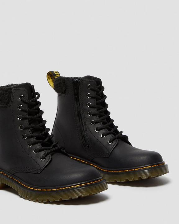 https://i1.adis.ws/i/drmartens/26339001.87.jpg?$large$Junior 1460 Fleece Lined Leather Boots Dr. Martens