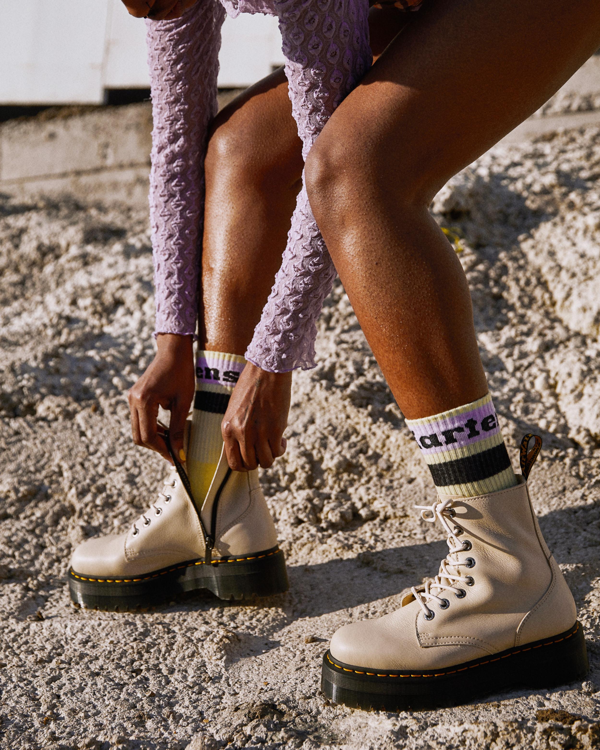 Dr. Martens Jadon III Parchment 白　25cm Jadon III Soft Leather Platform Boots in AIRWAIR | Dr. Martens™