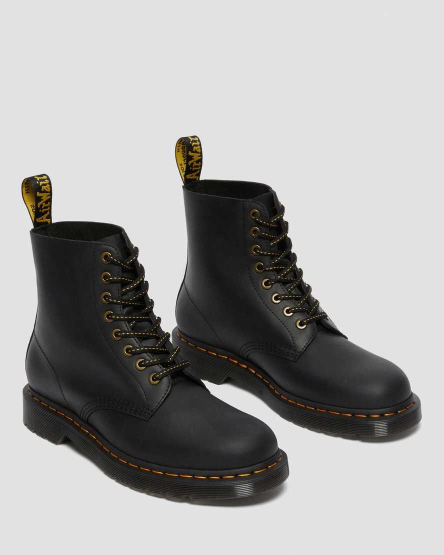 https://i1.adis.ws/i/drmartens/26379001.88.jpg?$large$1460 Pascal Leather Lace Up Boots | Dr Martens
