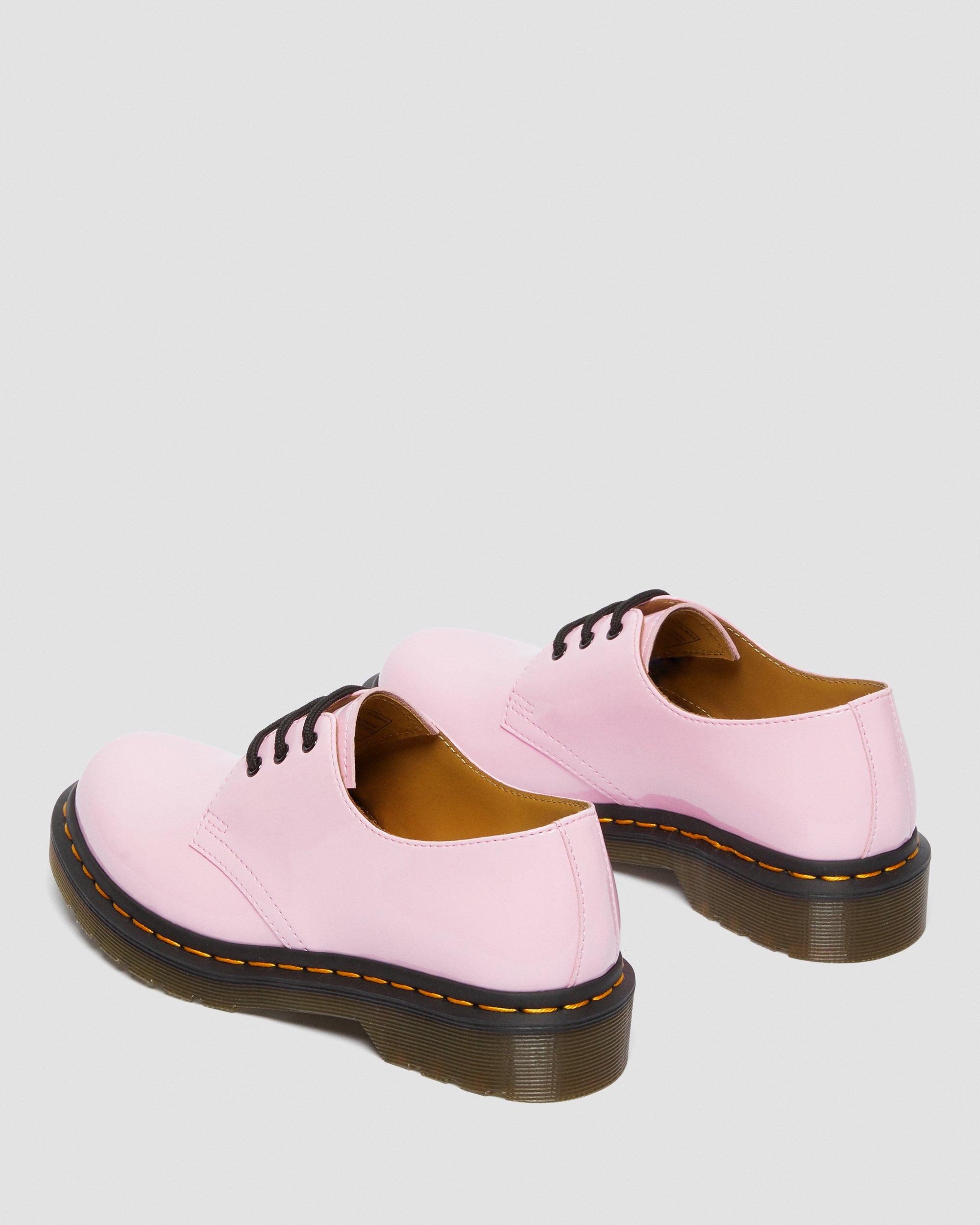 https://i1.adis.ws/i/drmartens/26422322.88.jpg?$large$1461 Women's Patent Leather Oxford Shoes Dr. Martens