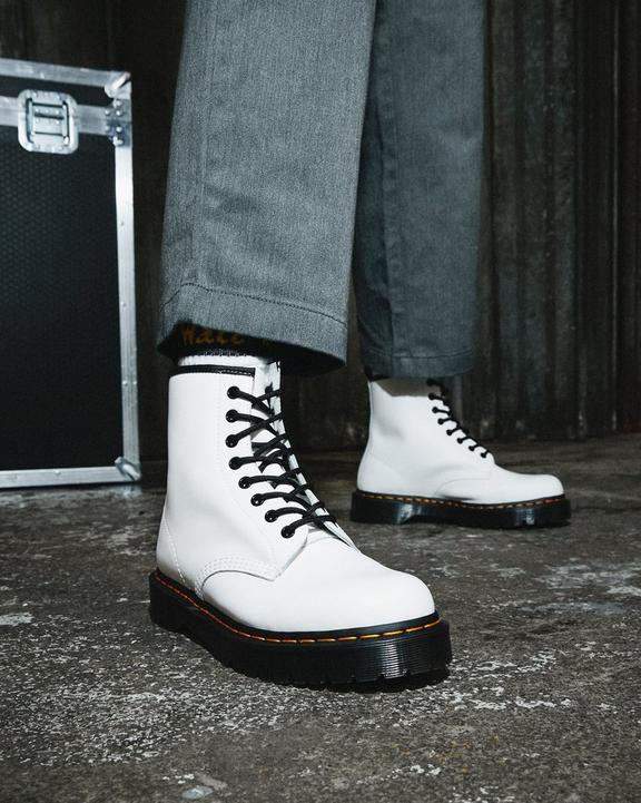 https://i1.adis.ws/i/drmartens/26499100.88.jpg?$large$1460 Bex Smooth Leather Lace Up Boots Dr. Martens