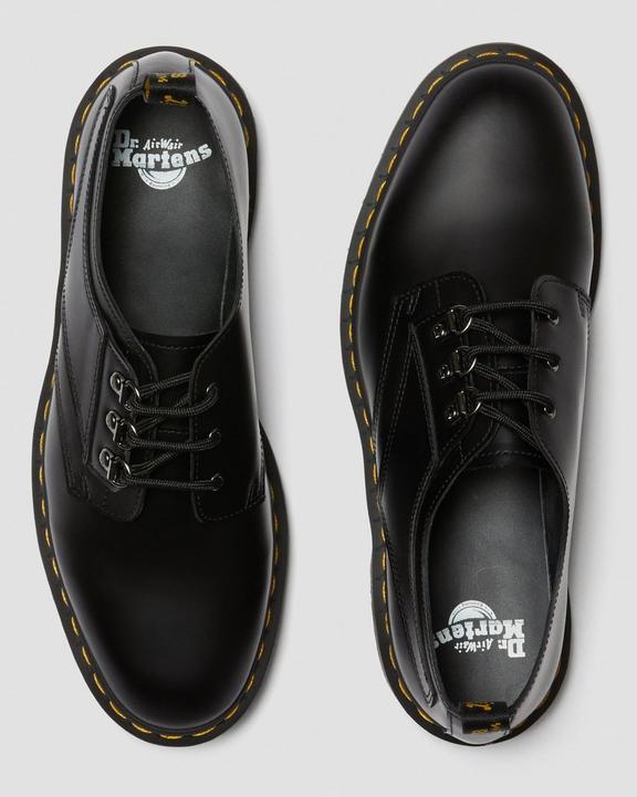 https://i1.adis.ws/i/drmartens/26533001.88.jpg?$large$1461 Verso Smooth Leather Oxford Shoes Dr. Martens