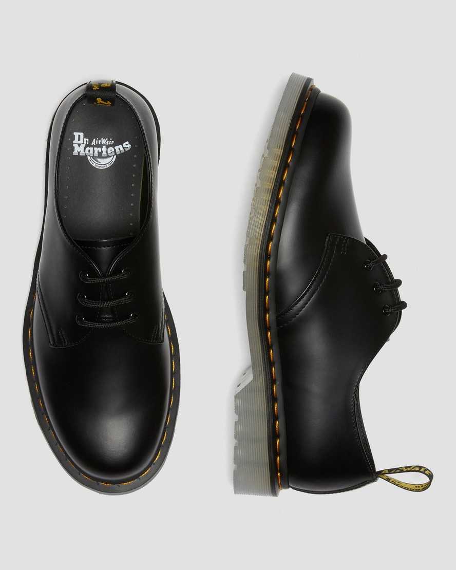 https://i1.adis.ws/i/drmartens/26578001.88.jpg?$large$Chaussures 1461 Iced en Cuir Smooth | Dr Martens
