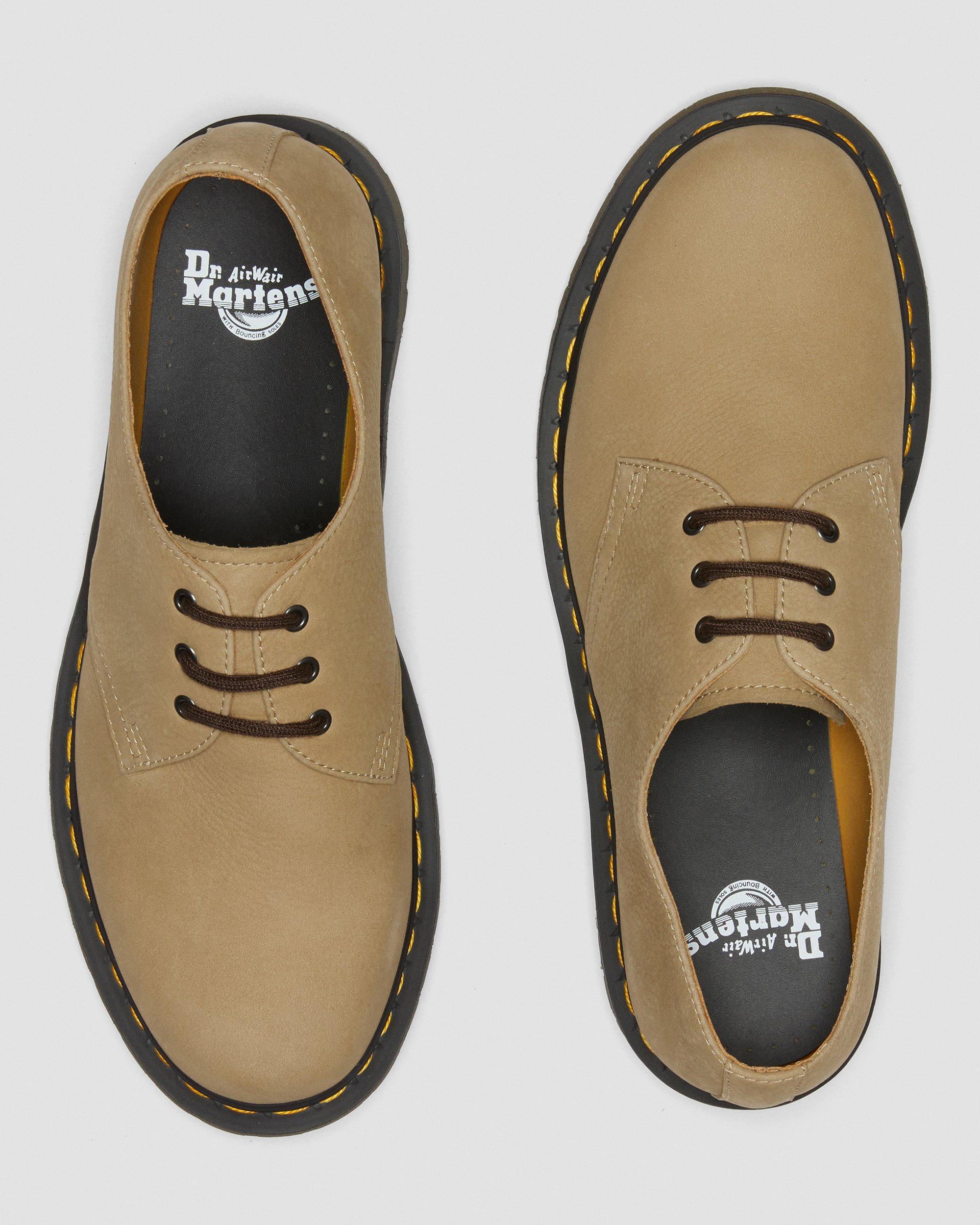 1461 Nubuck Leather Oxford Shoes in Sand | Dr. Martens display picture 1