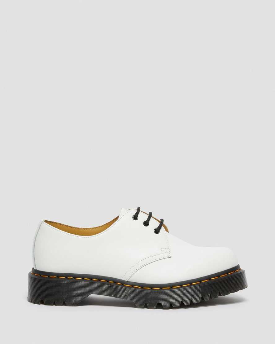 https://i1.adis.ws/i/drmartens/26654100.88.jpg?$large$1461 Bex Smooth Leather Oxford Shoes | Dr Martens