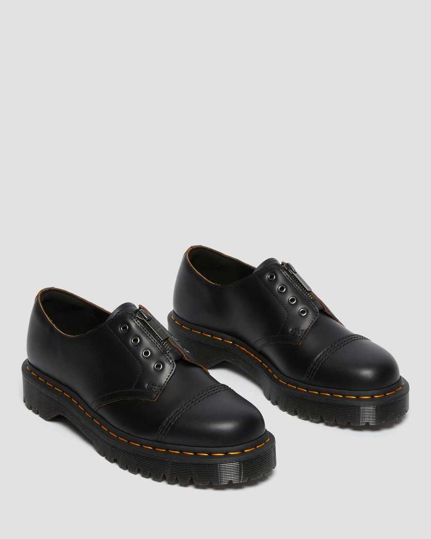 https://i1.adis.ws/i/drmartens/26662001.88.jpg?$large$Smiths Laceless Bex Leather Shoes | Dr Martens