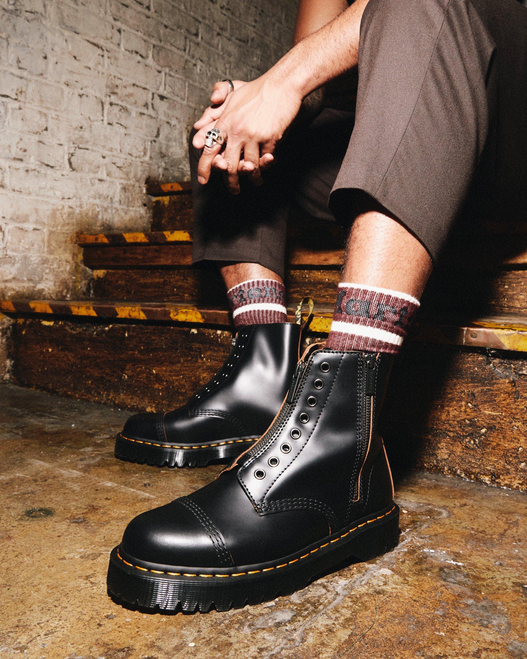 1460 Laceless Bex Leather Boots in BLACK | Dr. Martens™