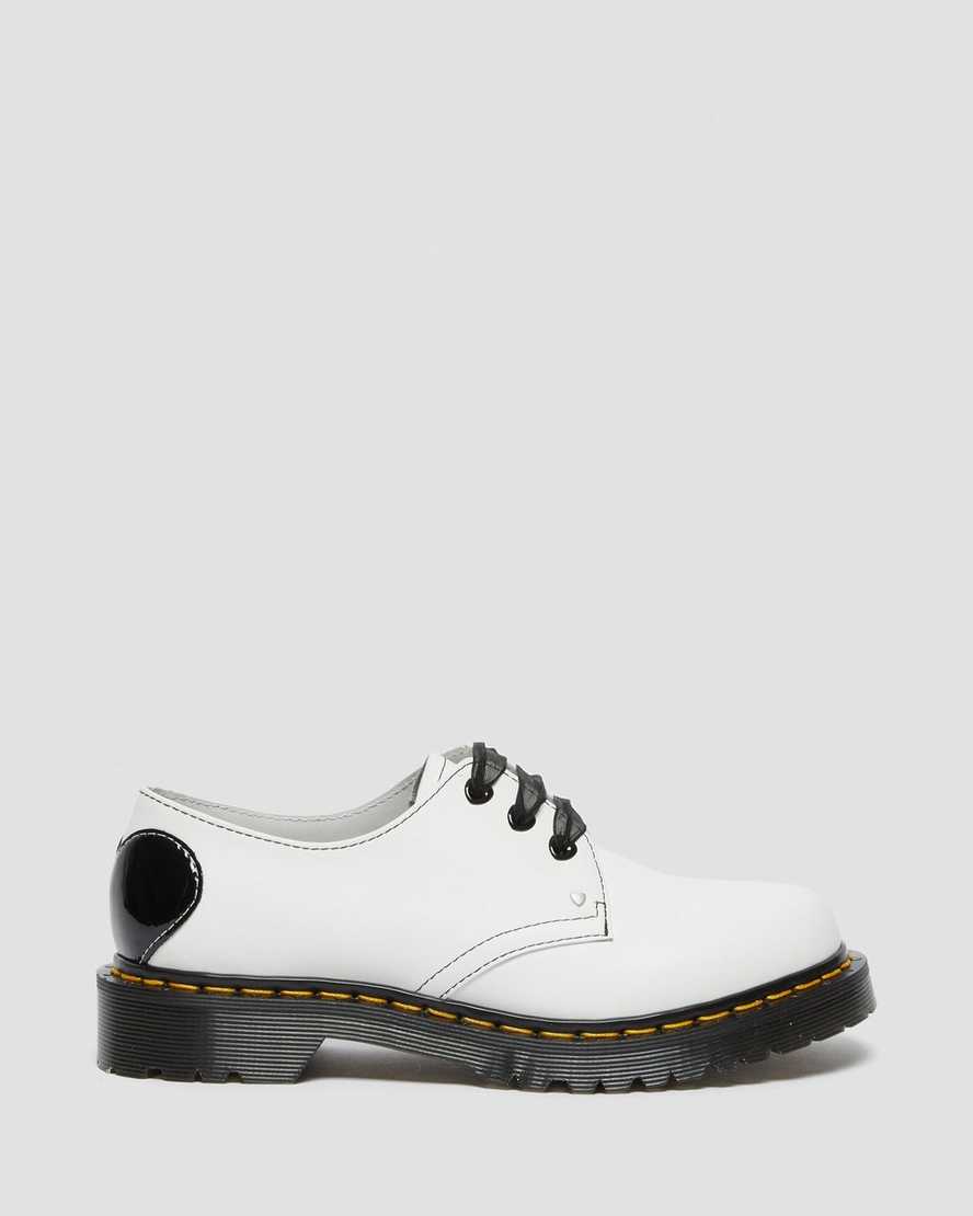 https://i1.adis.ws/i/drmartens/26682100.89.jpg?$large$1461 Hearts Smooth & Patent Leather Shoes Dr. Martens