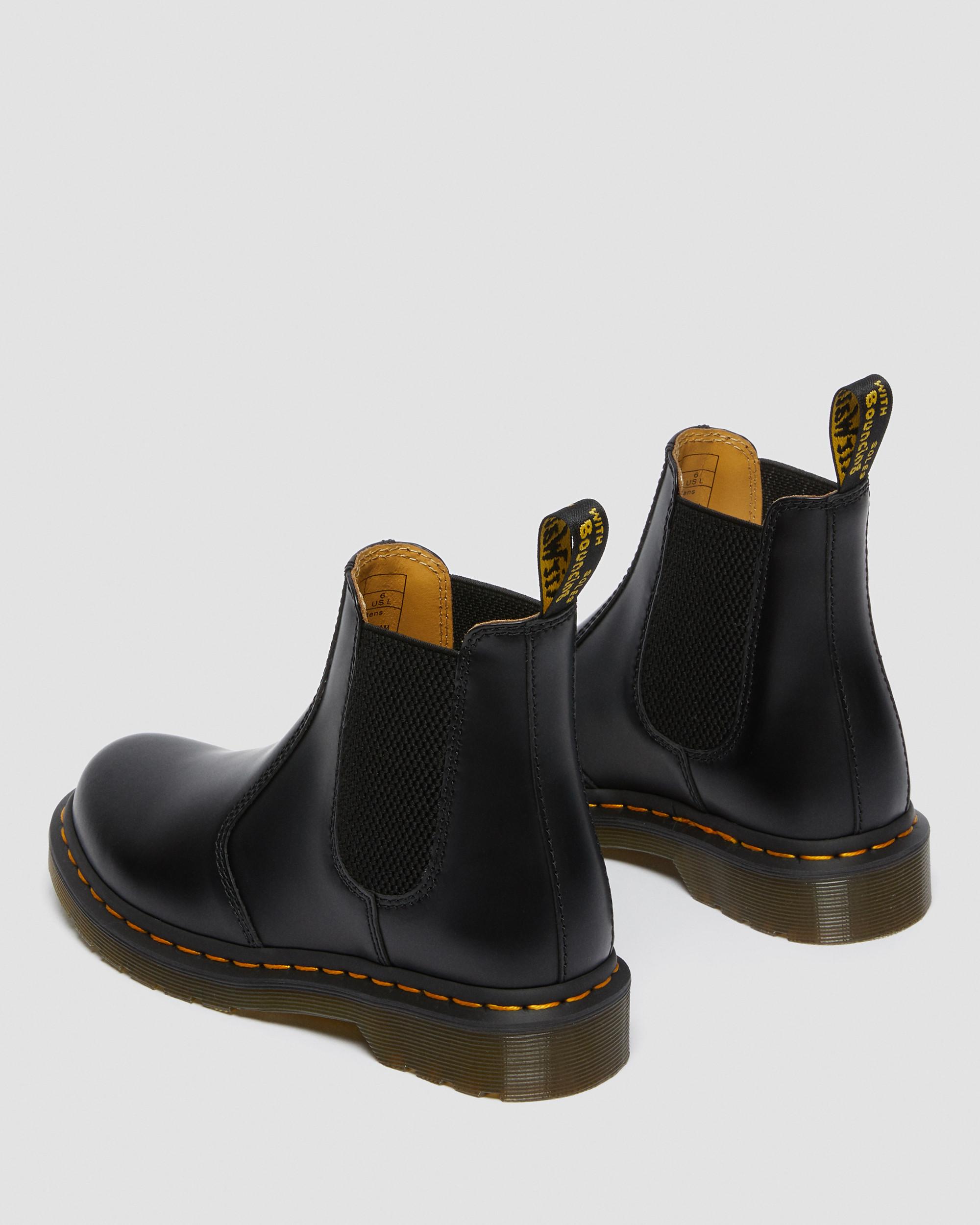 2976 Women's Smooth Leather Chelsea Boots in Black
