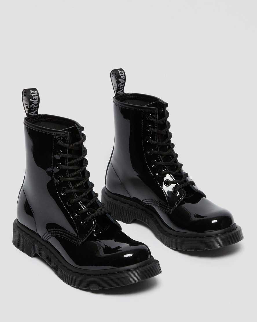 https://i1.adis.ws/i/drmartens/26728001.88.jpg?$large$1460 Mono Patent Leather Lace Up Boots | Dr Martens