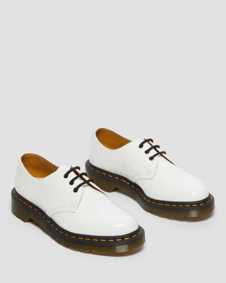 https://i1.adis.ws/i/drmartens/26754100.88.jpg?$large$1461 Women's Patent Leather Oxford Shoes | Dr Martens