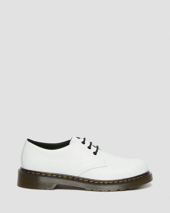 https://i1.adis.ws/i/drmartens/26777100.88.jpg?$large$Youth 1461 Leather Lace Up Shoes Dr. Martens