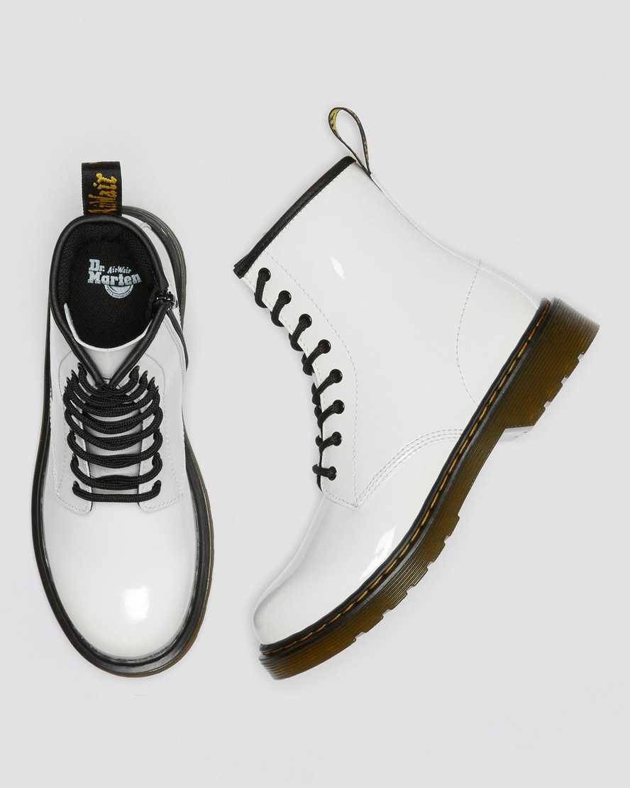 https://i1.adis.ws/i/drmartens/26792100.88.jpg?$large$Youth 1460 Patent Leather Lace Up Boots | Dr Martens