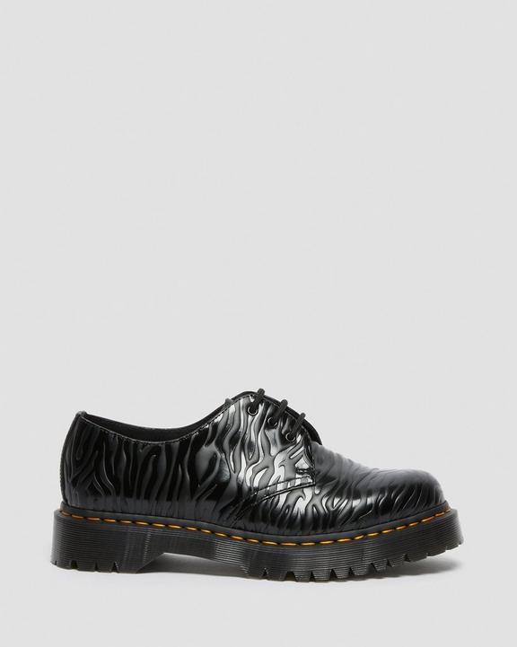 https://i1.adis.ws/i/drmartens/26804001.88.jpg?$large$1461 BEX Dr. Martens