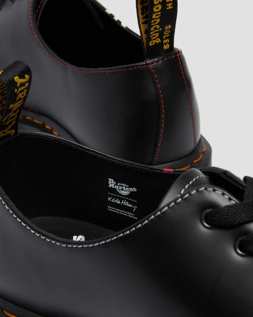 https://i1.adis.ws/i/drmartens/26834001.88.jpg?$large$Keith Haring 1461 Smooth Leather Oxford Shoes Dr. Martens