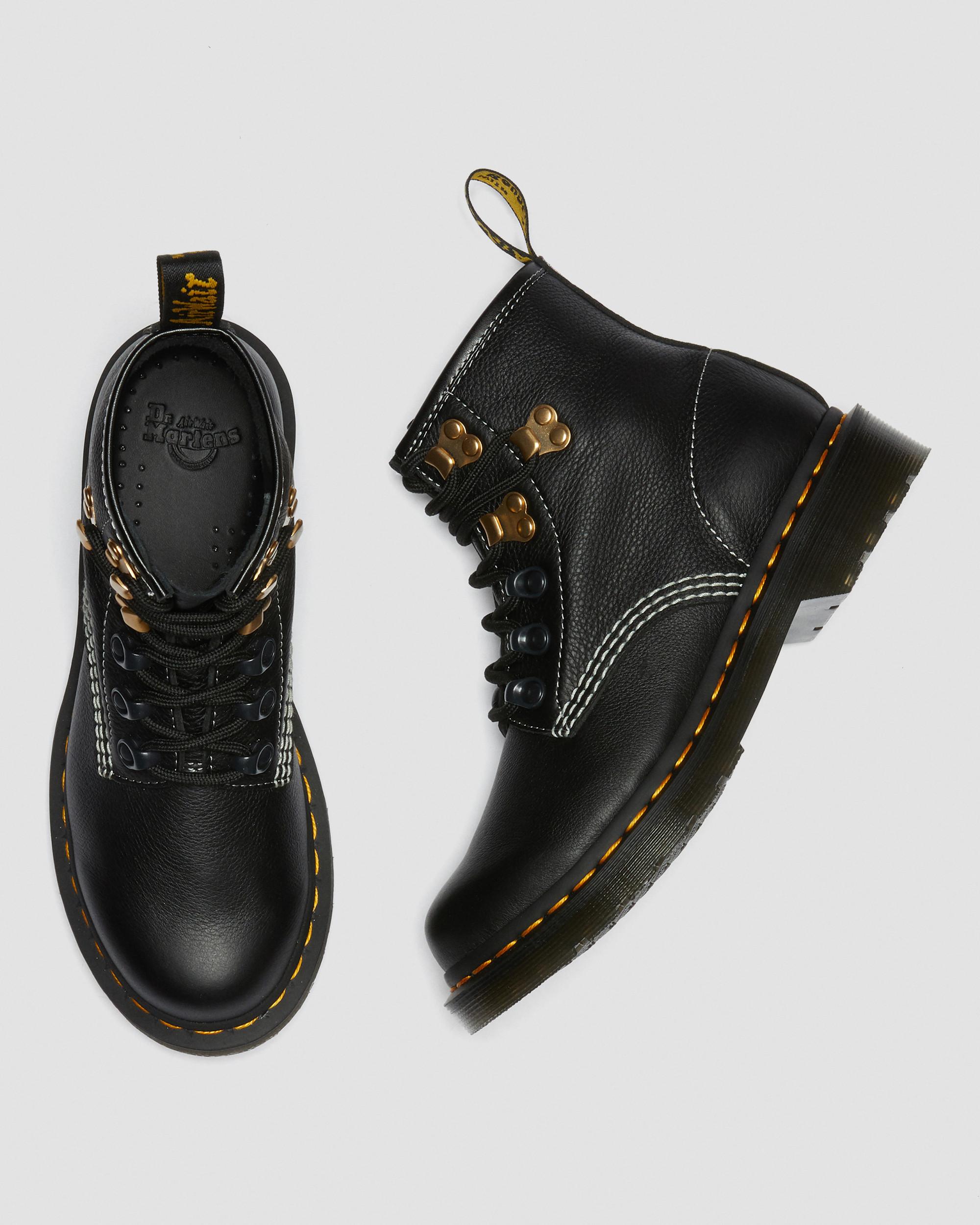 https://i1.adis.ws/i/drmartens/26862001.88.jpg?$large$101 Hardware Virginia Leather Ankle Boots Dr. Martens
