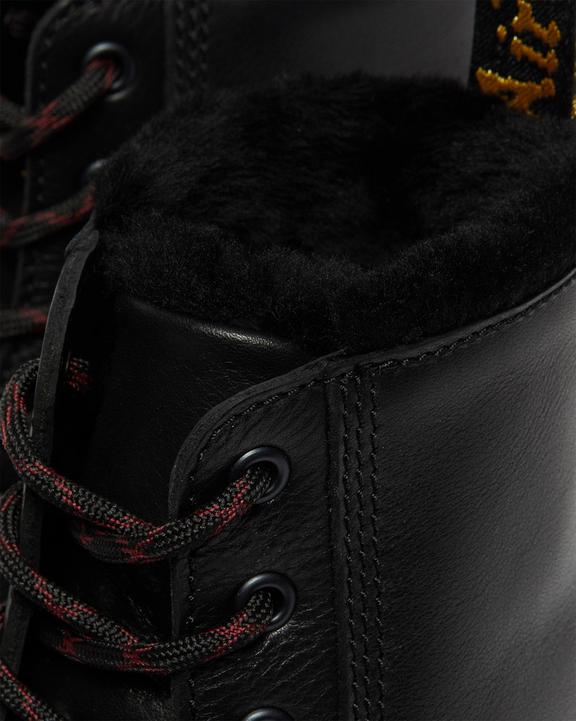 Barton Shearling Lined Black Leather Ankle BootsVillavuoratut Barton -Nahkanilkkurit Dr. Martens