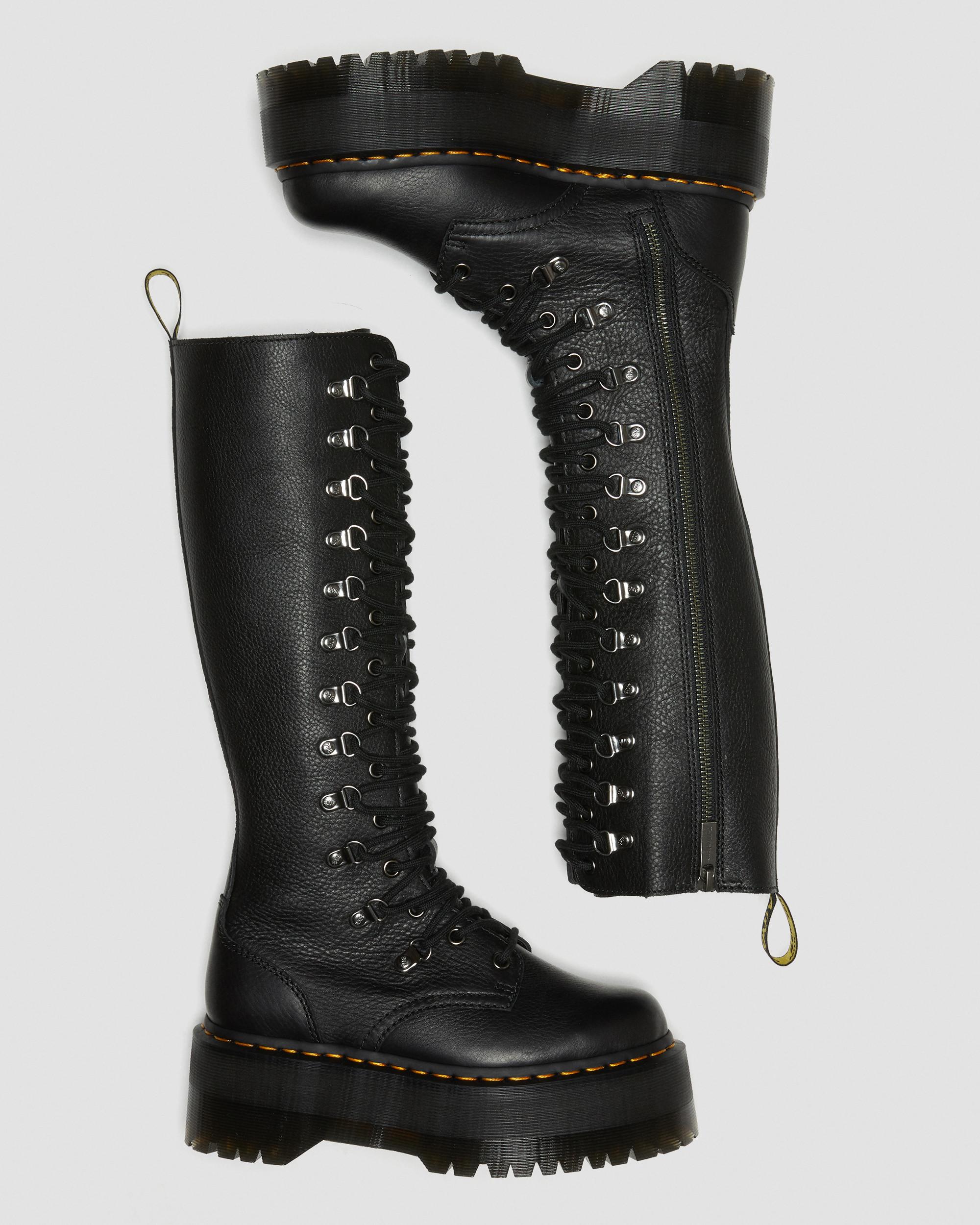 1B60 Max Hardware Leather Knee High Boots in BLACK | Dr. Martens™