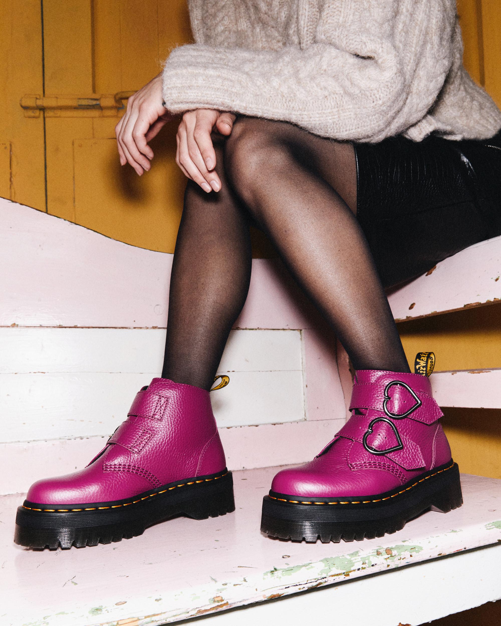 con plataforma Devon Heart en piel | Dr. Martens