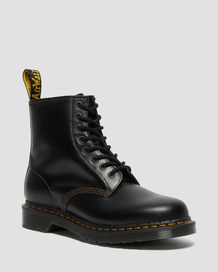https://i1.adis.ws/i/drmartens/26904003.88.jpg?$large$1460 Abruzzo Leather Ankle Boots | Dr Martens