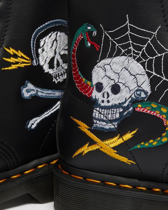 https://i1.adis.ws/i/drmartens/26929001.88.jpg?$large$1460 Souvenir Embroidered Leather -maiharit Dr. Martens
