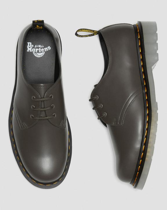 https://i1.adis.ws/i/drmartens/26936481.88.jpg?$large$Chaussures 1461 Iced en Cuir Smooth Dr. Martens