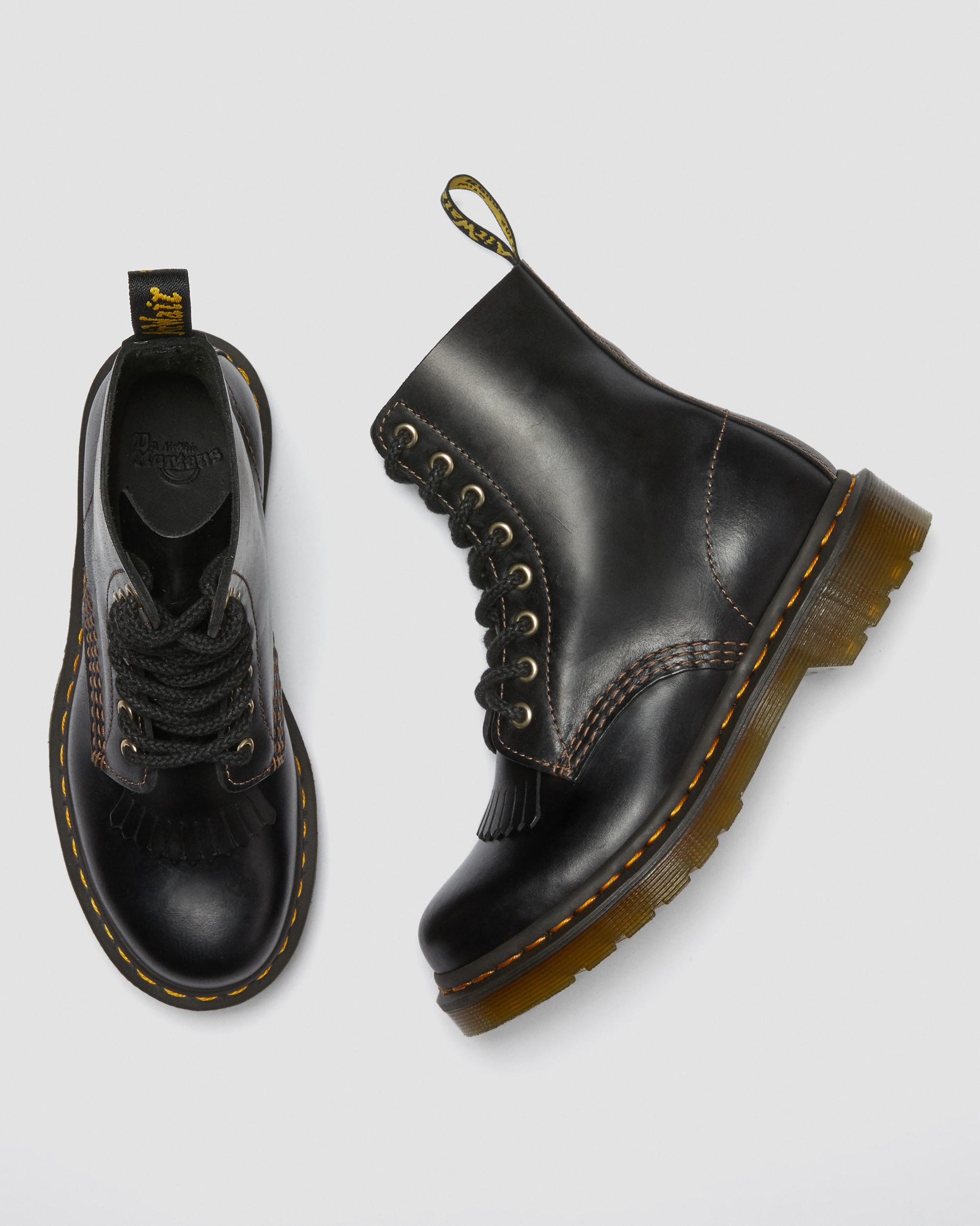 1460 Pascal Women's Abruzzo Leather Boots in BLACK | Dr. Martens™